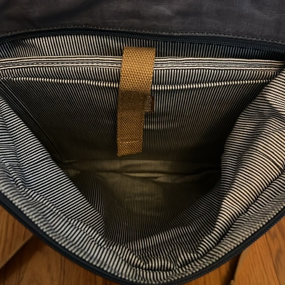 Ll Bean Waxed Canvas and Leather Backpack - Picture 4 of 4